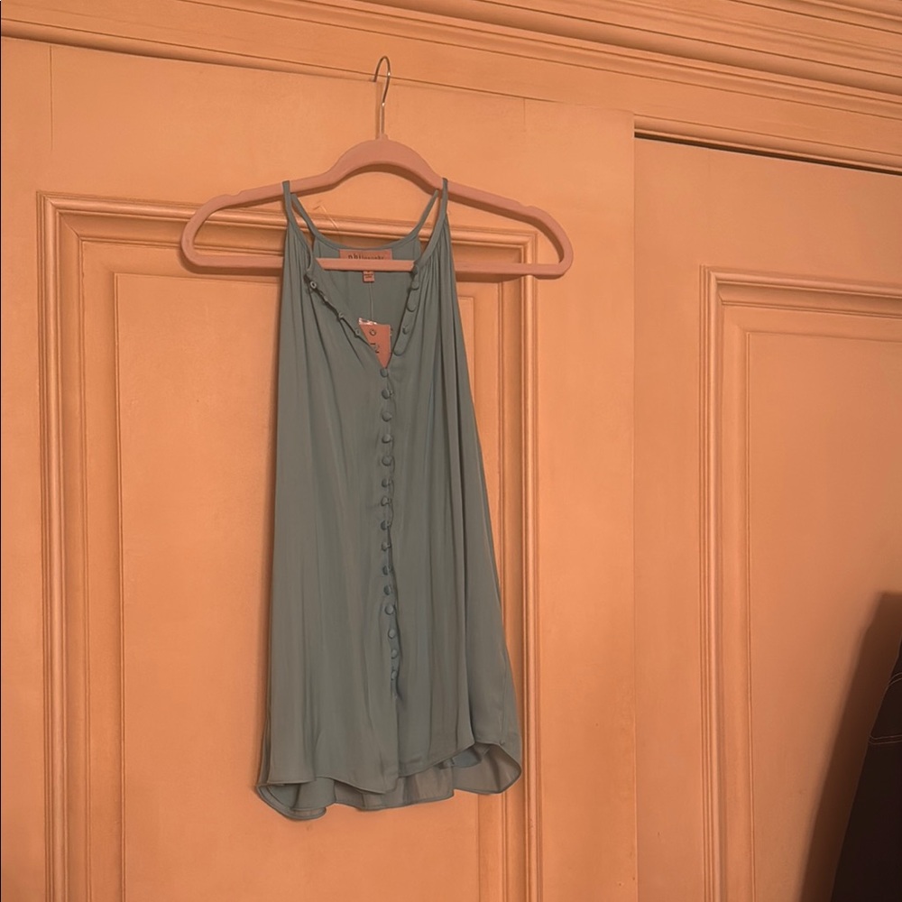 Philosophy Green Sleeveless Buttoned Tank Top